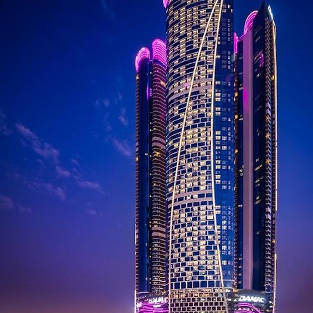 Paramount Hotel Dubai Exterior photo The Jumeirah Jumeirah Towers