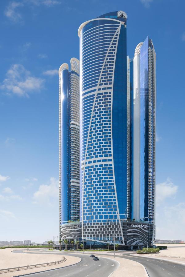 Paramount Hotel Dubai Exterior photo The Jumeirah Towers