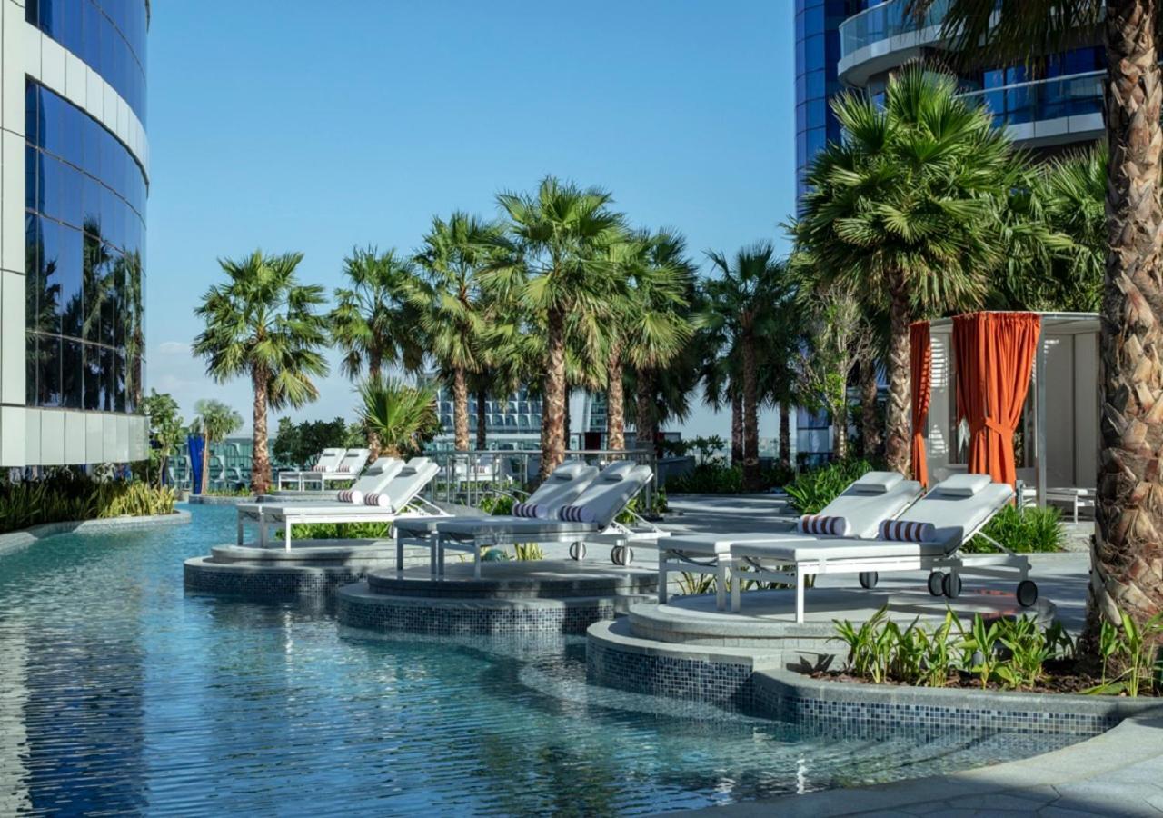 Paramount Hotel Dubai Exterior photo The pool at Jumeirah Jumeirah